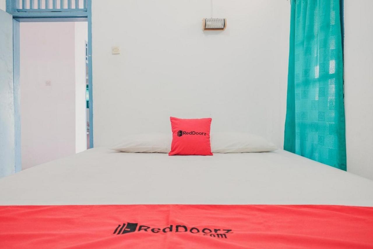 Reddoorz Near Pantai Florida Anyer Hotel Serang Eksteriør billede