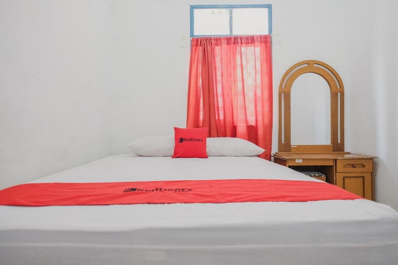Reddoorz Near Pantai Florida Anyer Hotel Serang Eksteriør billede