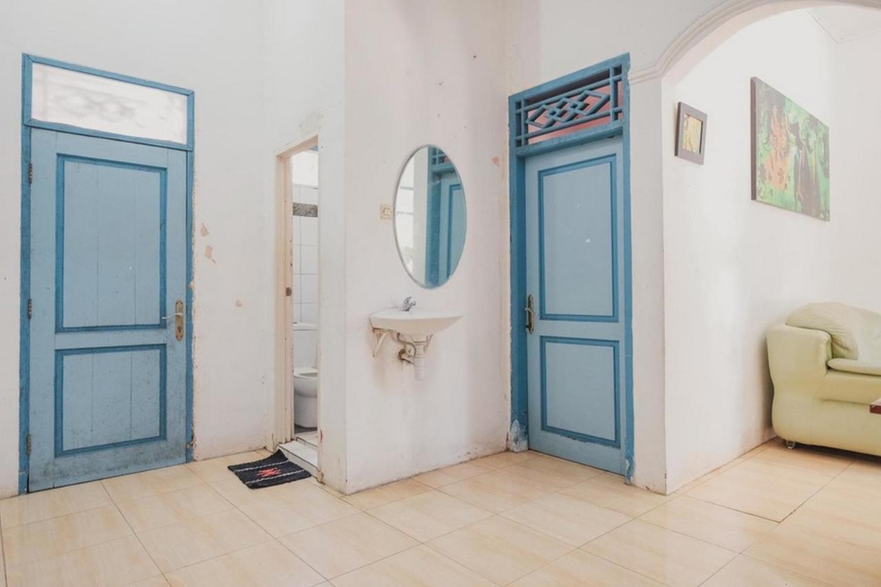 Reddoorz Near Pantai Florida Anyer Hotel Serang Eksteriør billede