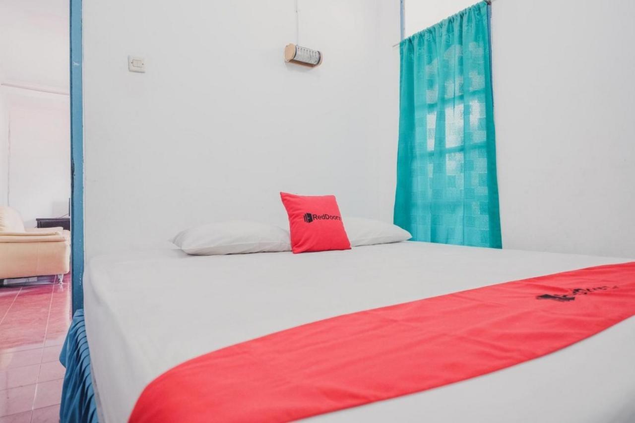 Reddoorz Near Pantai Florida Anyer Hotel Serang Eksteriør billede