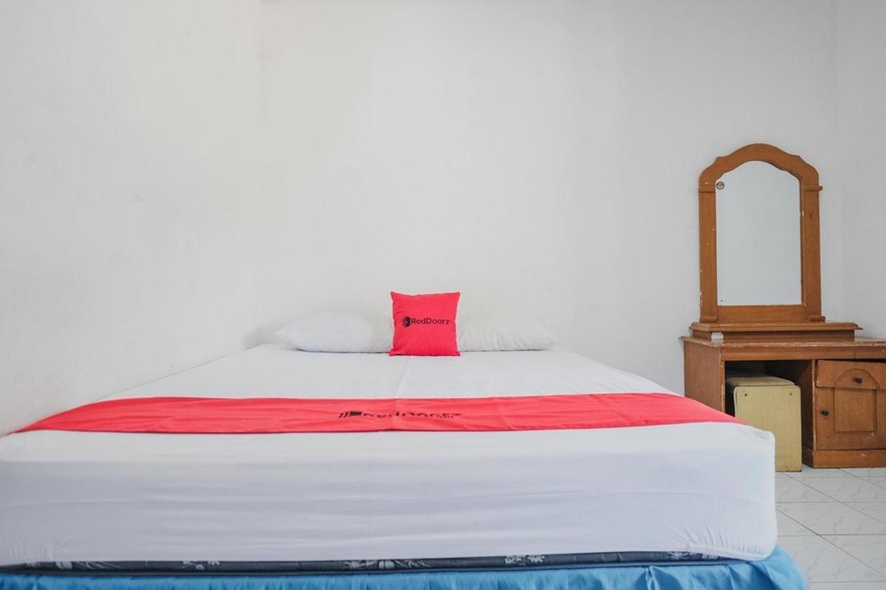 Reddoorz Near Pantai Florida Anyer Hotel Serang Eksteriør billede